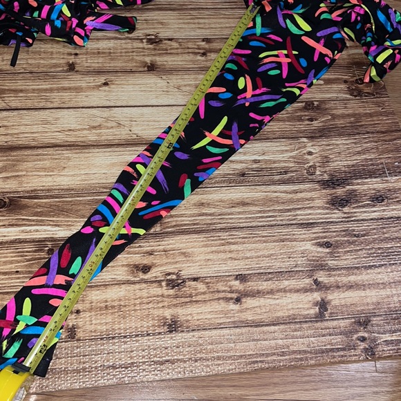 π‘π΅β’β€οΈ Dive Goddess x Retro Neon Vibes β€οΈβ’π‘π΅ - Picture 11 of 15